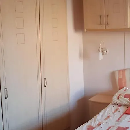 Camping Bungalow 76 *